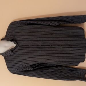 EUC PERRY Ellis Slim Fit Casual Button Down